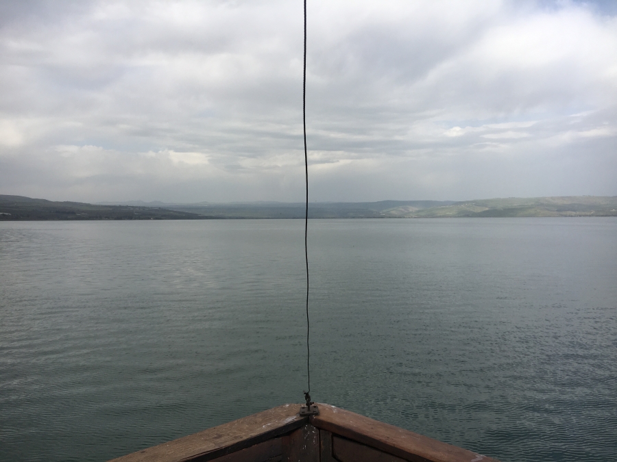 Kleines Stückchen Bug von einem Schiff am See Genezareth